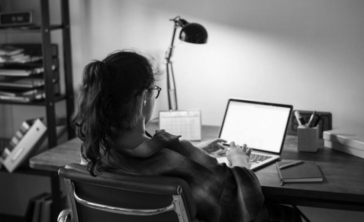 Menschen entwickeln Selbstvertrauen durch praktische Übungen